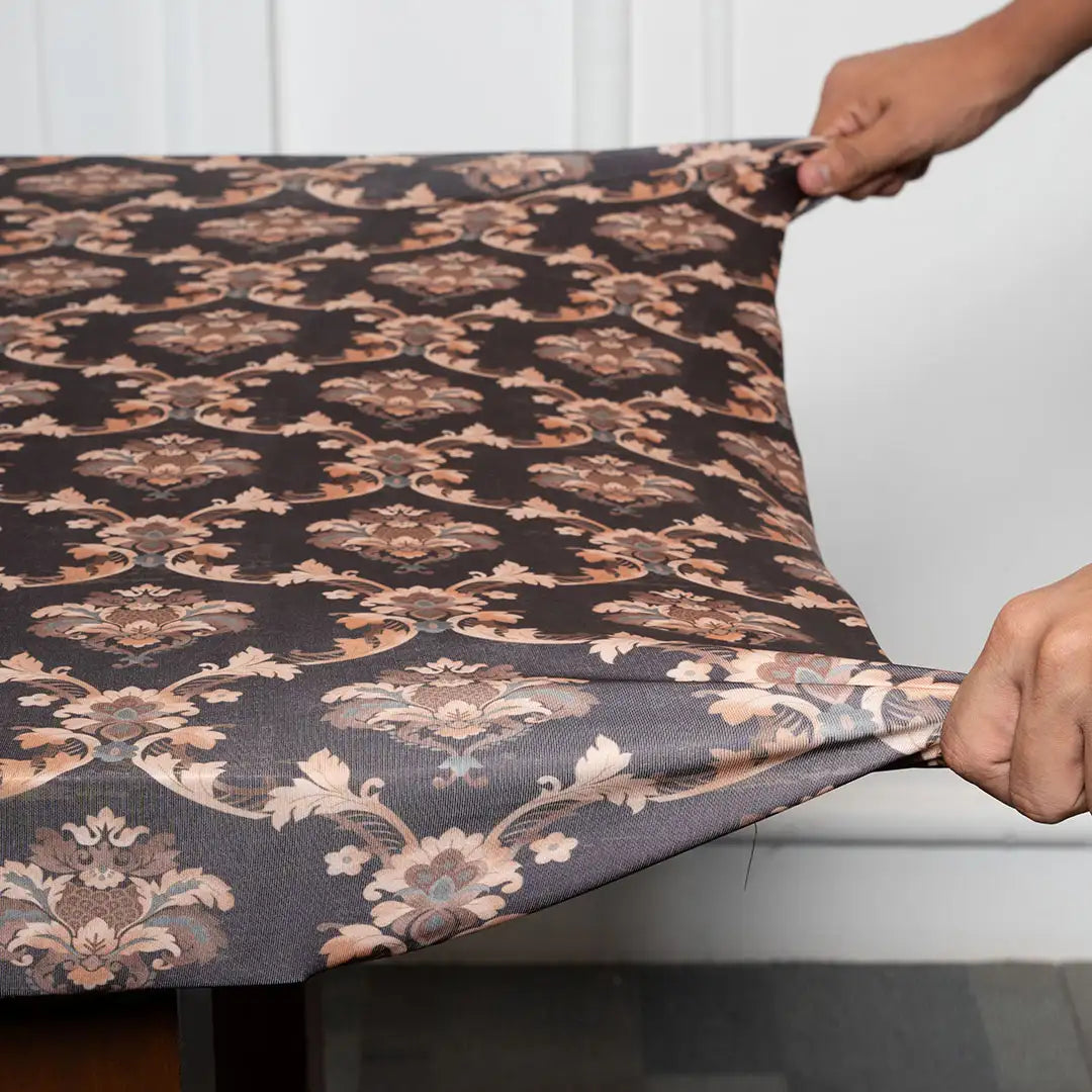Royals Black Stretchable Table Cover